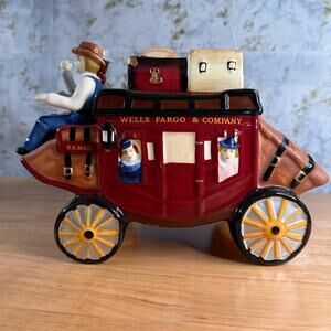WELLS FARGO & CO. CERAMIC COLLECTIBLE STAGE COACH COOKIE JAR